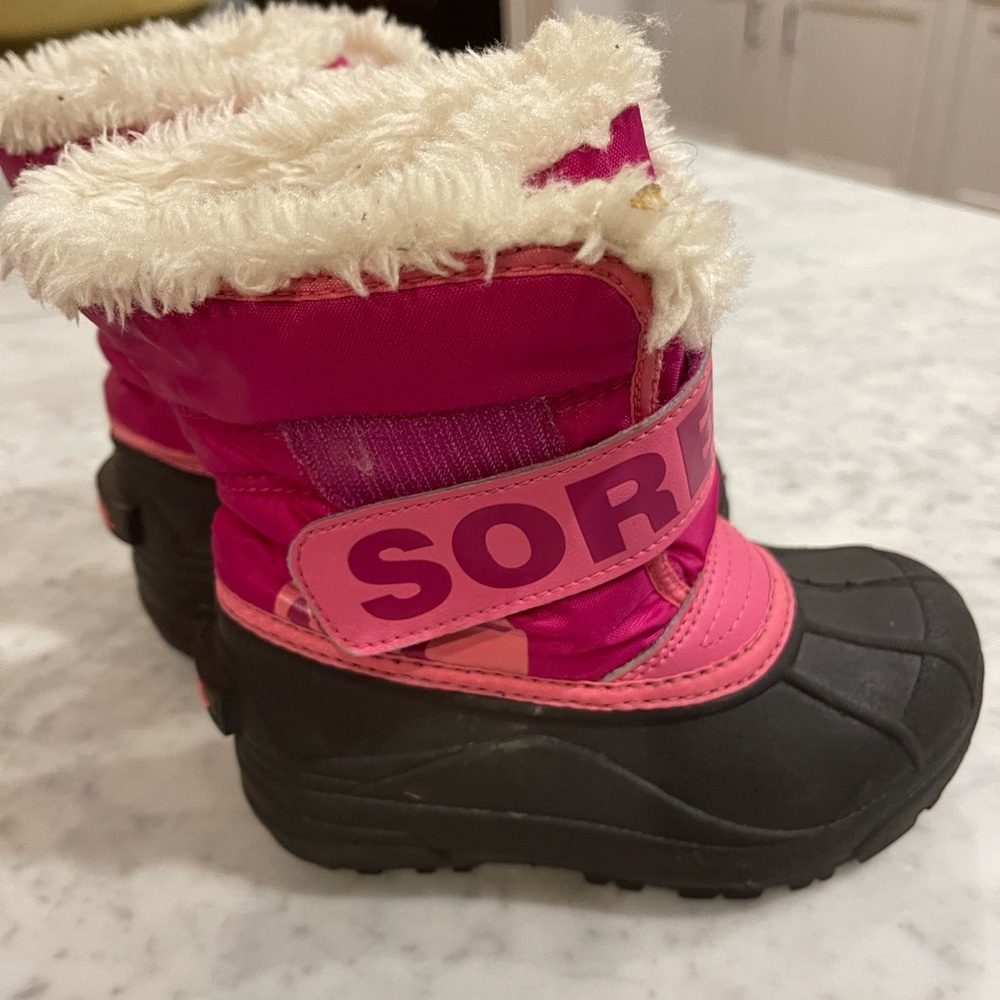 Toddler girl Sorel Boots - Picture 1 of 2